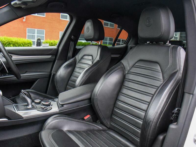 Alfa Romeo Stelvio 2.0T Ti Q4 Awd Euro 6 Ss White #6