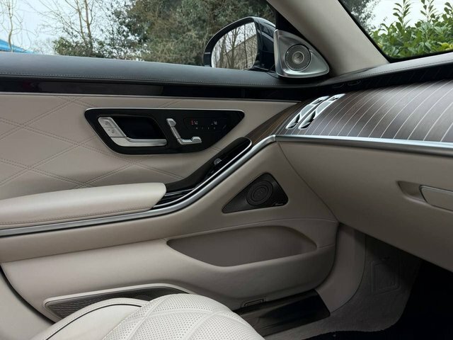 Mercedes-Benz Maybach S Class 6.0 S680 V12 First Class Saloon G-troni Black #88