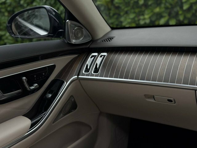Mercedes-Benz Maybach S Class 6.0 S680 V12 First Class Saloon G-troni Black #60