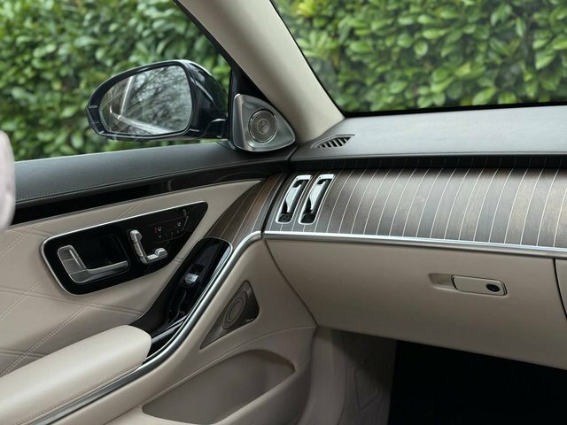 Mercedes-Benz Maybach S Class 6.0 S680 V12 First Class Saloon G-troni Black #99