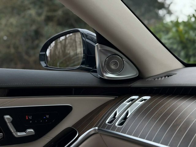 Mercedes-Benz Maybach S Class 6.0 S680 V12 First Class Saloon G-troni Black #89