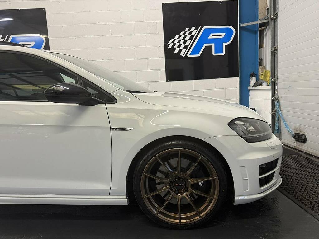Volkswagen Golf Tsi Bluemotion Tech R YH66UCD White #2