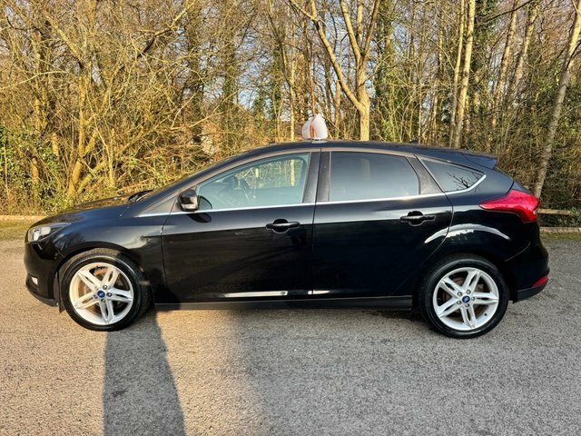 Ford Focus Hatchback CP65SXO Black #2
