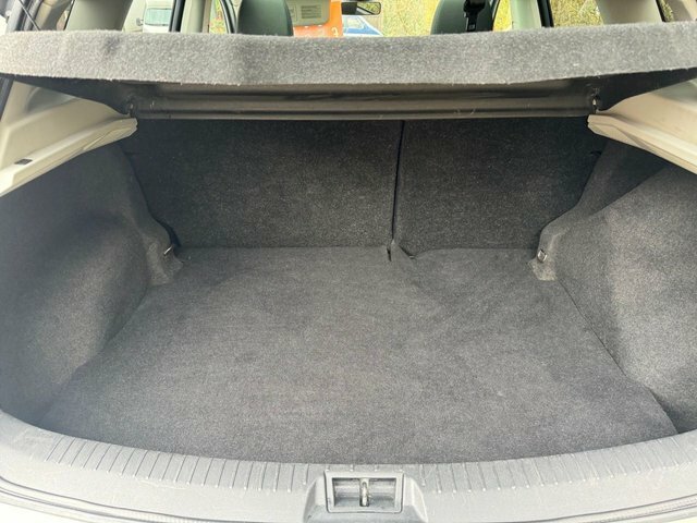 Nissan Qashqai Suv DL12VUT White #6