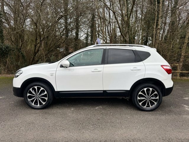 Nissan Qashqai Suv DL12VUT White #2