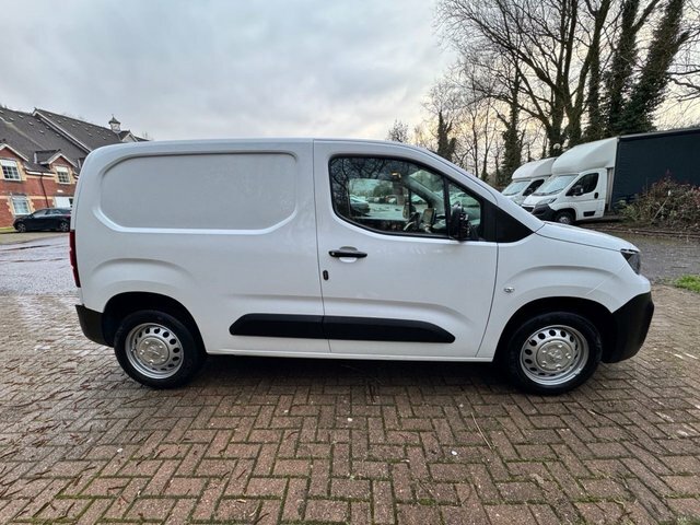 Peugeot Partner Mpv NU21ONJ White #5