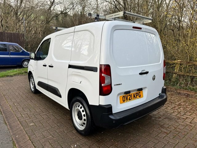 Vauxhall Combo Mpv OV21KPG White #3
