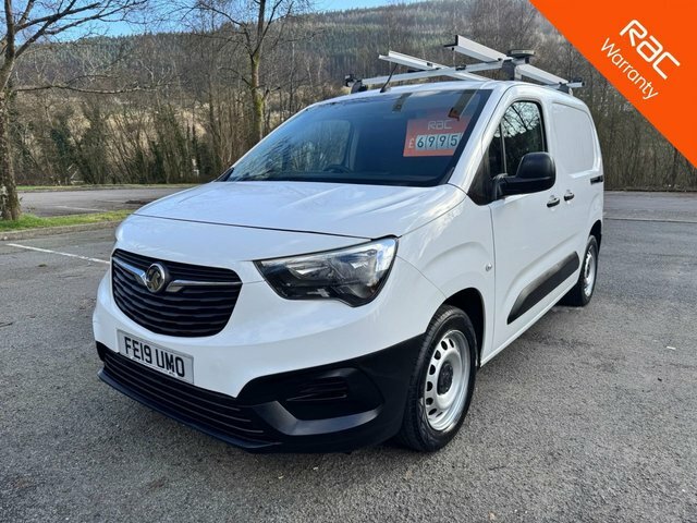 Vauxhall Combo Mpv White