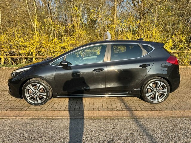 Kia Ceed Hatchback YL17NXA Black #2