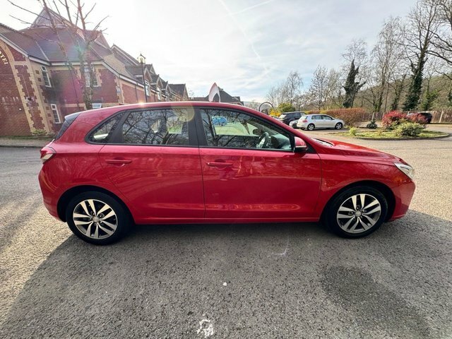 Hyundai I30 Crdi Se ML18LVC Red #5