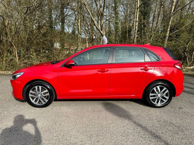 Hyundai I30 Crdi Se ML18LVC Red #2