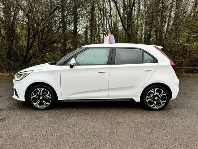 MG MG3 Hatchback GJ69KVL White #2