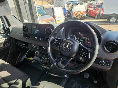 Mercedes-Benz Sprinter 315 Cdi Progressive WP73HGC White #6