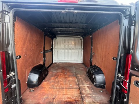 Peugeot Boxer Bluehdi 333 L1h1 CE21UJW Grey #5