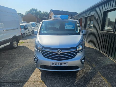 Vauxhall Vivaro L2h1 2900 Sportive MV17BTY Silver #2