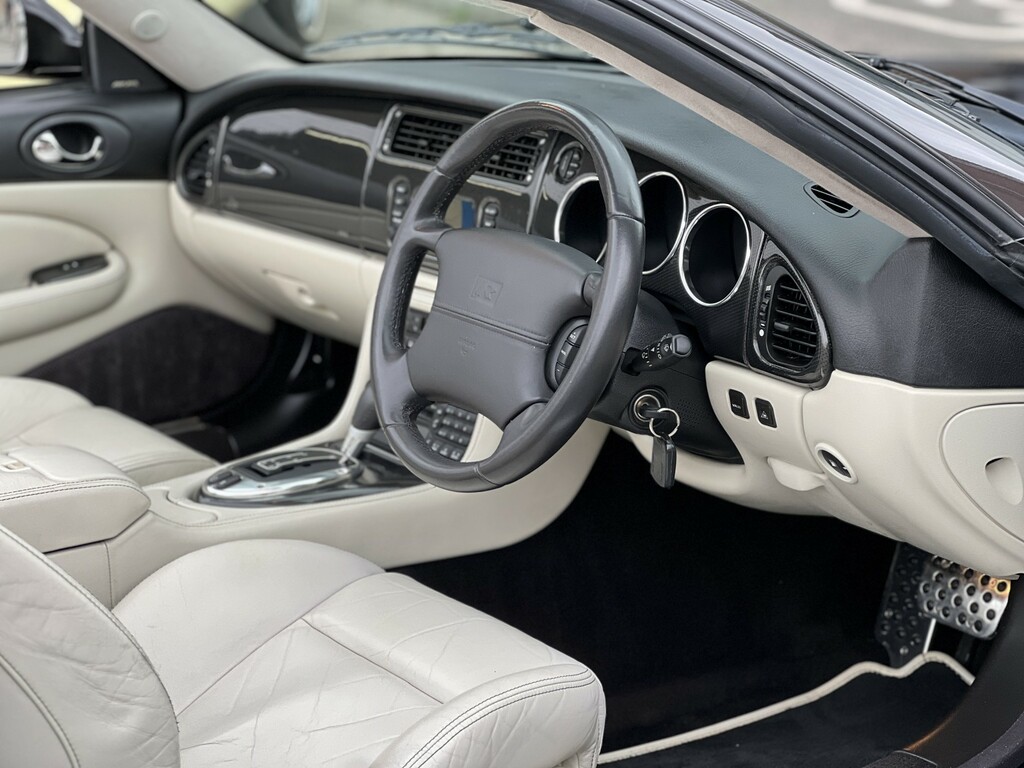 Jaguar XKR 4.2 S Black #2