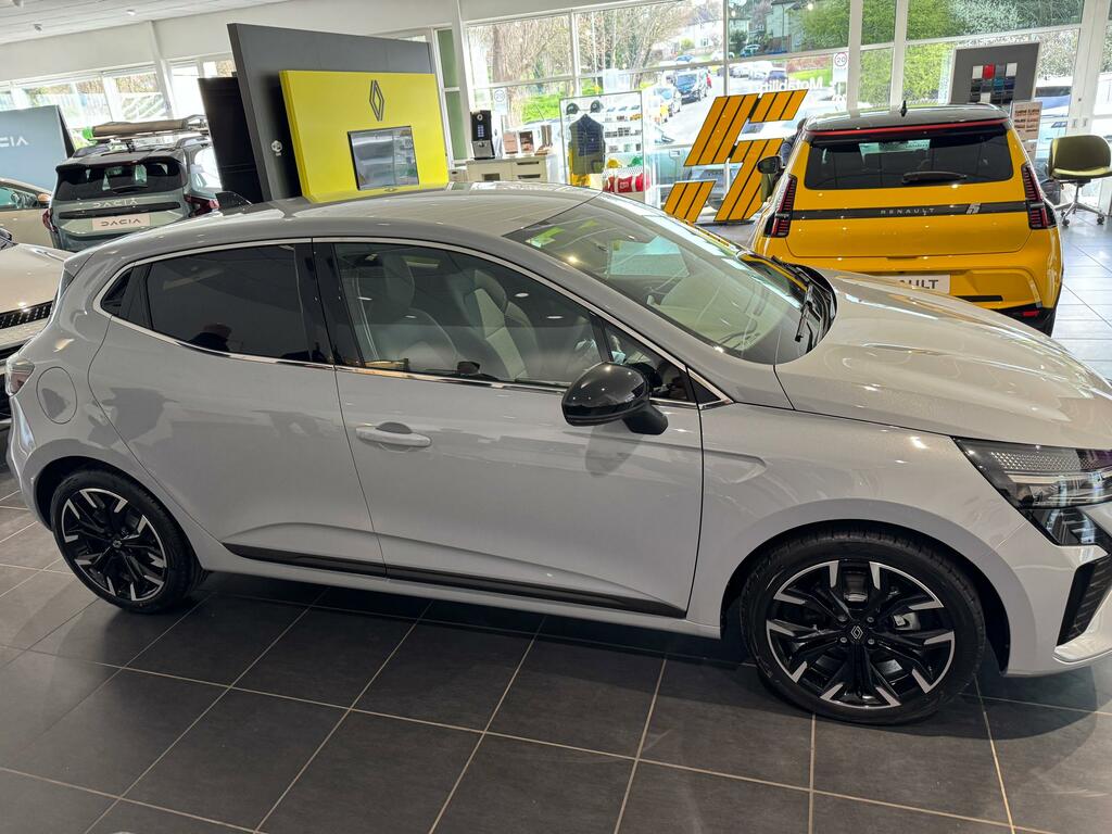 Renault Clio Techno Tce 90 Grey #2