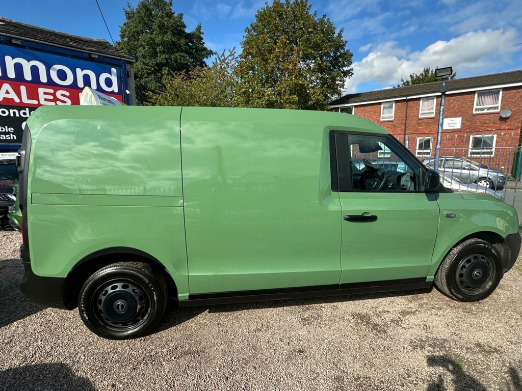 LEVC VN5 1.5L City Green #3