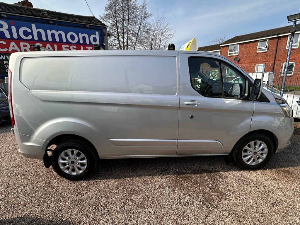 Ford Transit Custom 2L Limited YN22KGX Silver #4