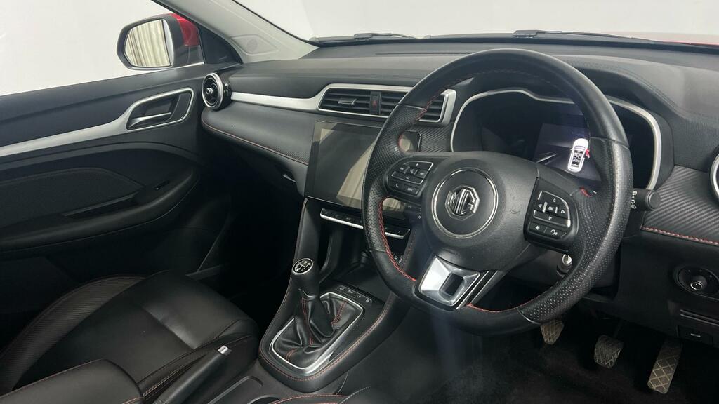 MG ZS Exclusive 1.5 LD72ZTW Red #6