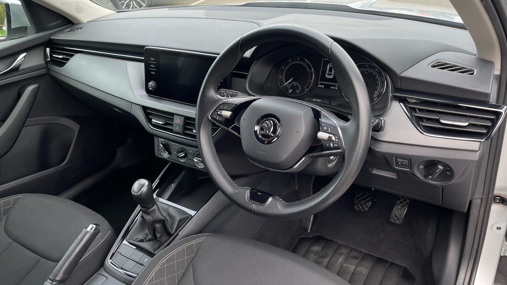 Skoda Kamiq 1.0 Tsi Se Suv Euro 6 Ss 110 HY23UGN Silver #6