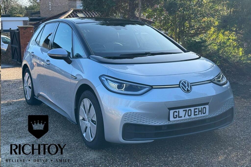 Volkswagen ID.3 Hatchback GL70EHO Silver