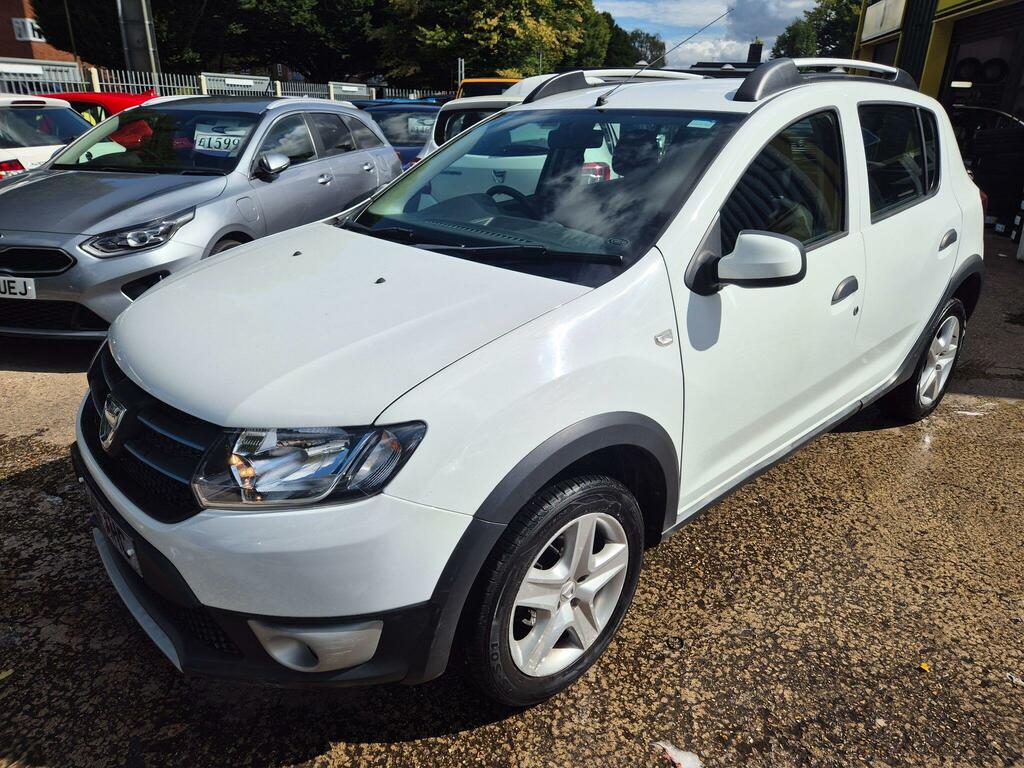 Dacia Sandero Stepway 0.9 Tce Laureate Start Stop White
