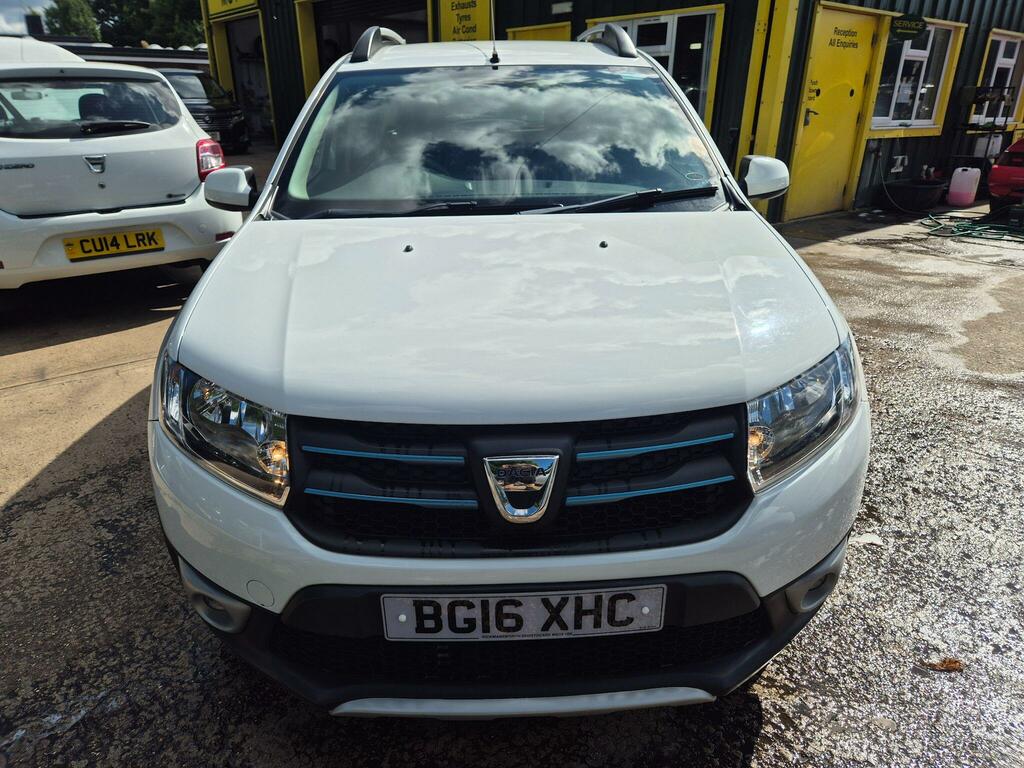 Dacia Sandero Stepway 0.9 Tce Laureate Start Stop White #2