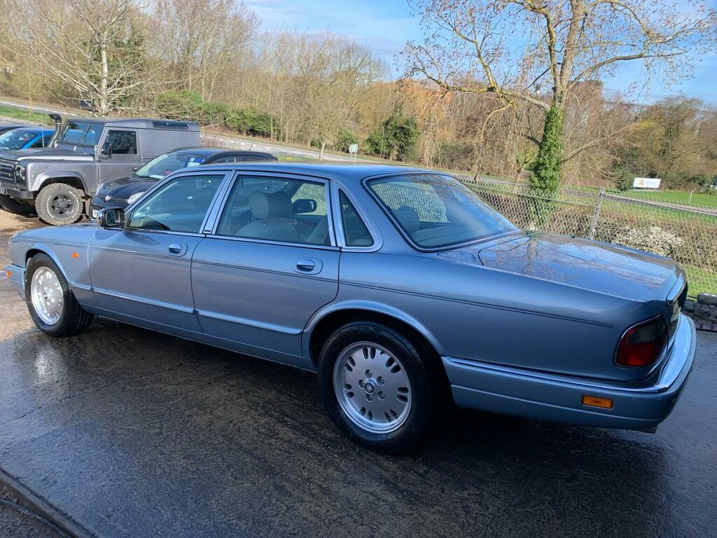 Jaguar XJ Xj6 Red #4