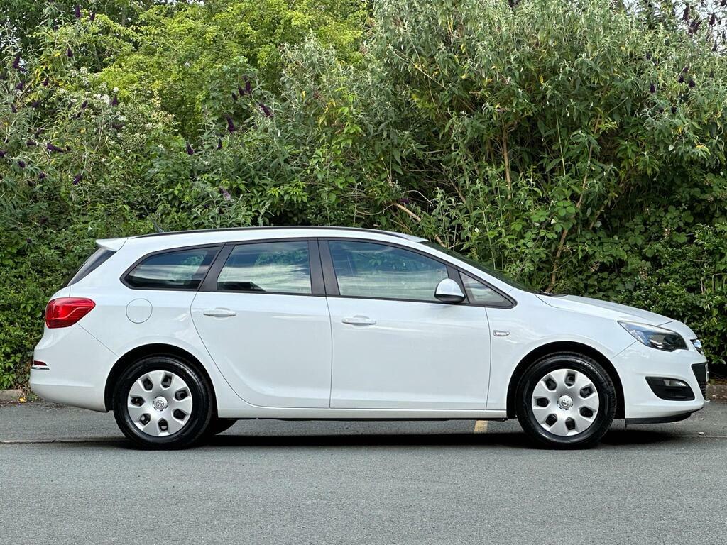 Vauxhall Astra 1.7 Cdti Ecoflex Es Sports Tourer Euro 5 S S WX14ERY White #4