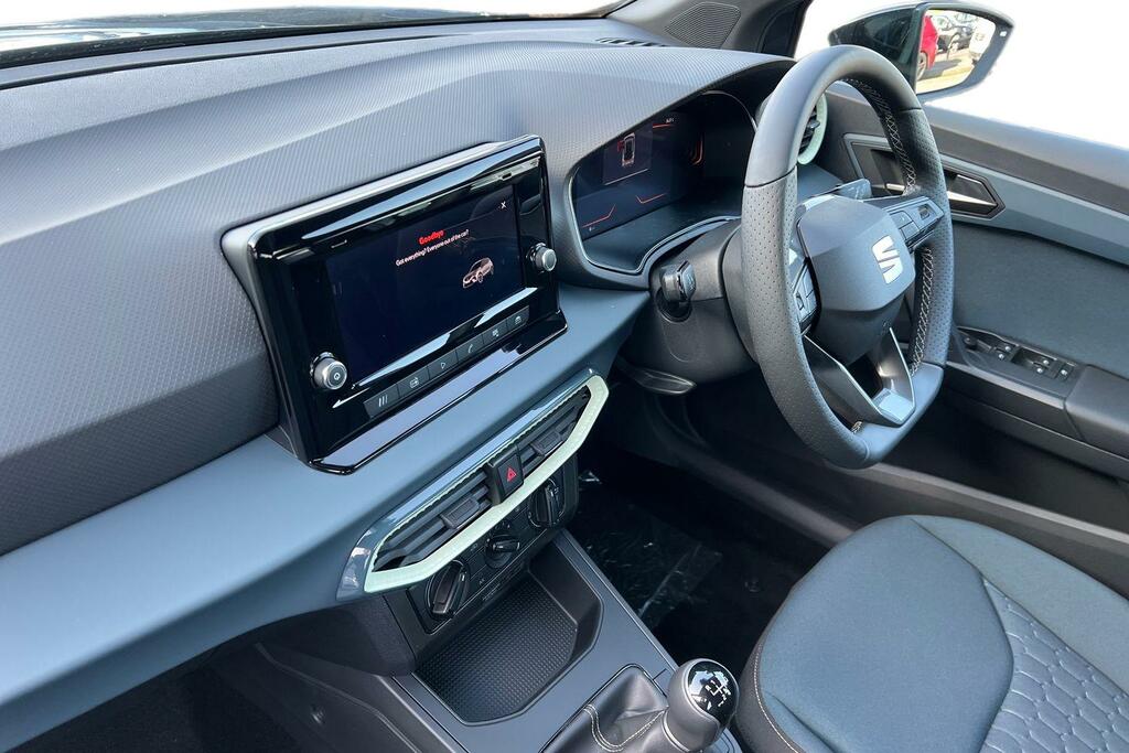 Seat Arona 1.0 Tsi Evo Se YX26JWC Black #2