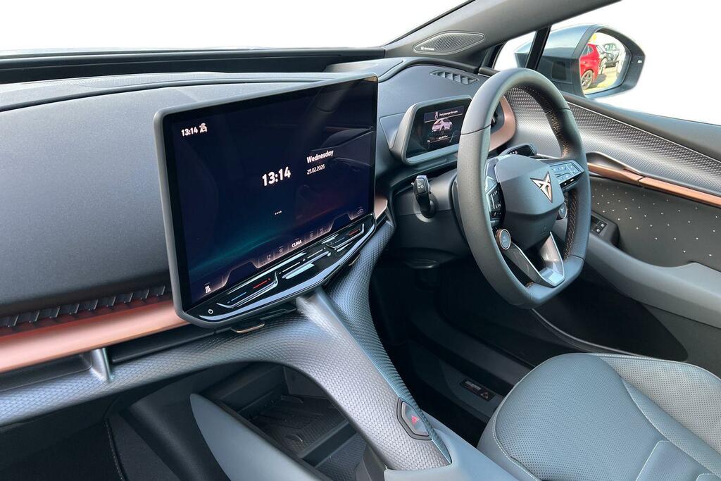 Cupra Tavascan 250Kw Vz2 77Kwh Awd YX26JWN White #2