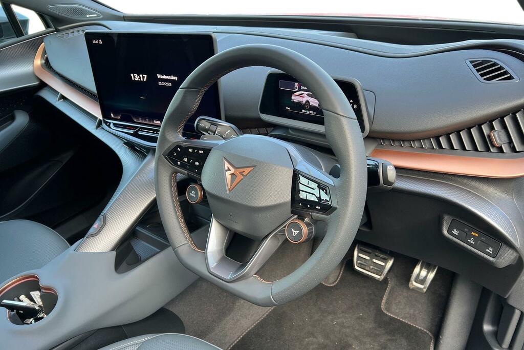 Cupra Tavascan 250Kw Vz2 77Kwh Awd YX26JWN White #6