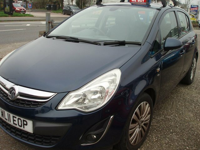 Vauxhall Corsa 1.4 16V Se Hatchback Blue