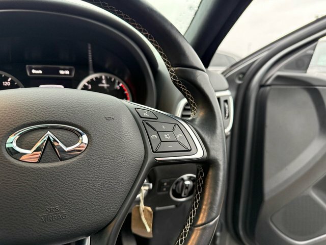Infiniti QX30 D Premium Tech Black #20