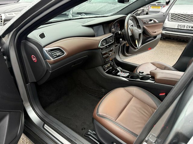 Infiniti QX30 D Premium Tech Black #24