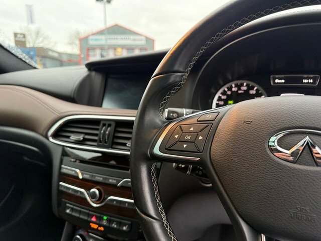 Infiniti QX30 D Premium Tech Black #19