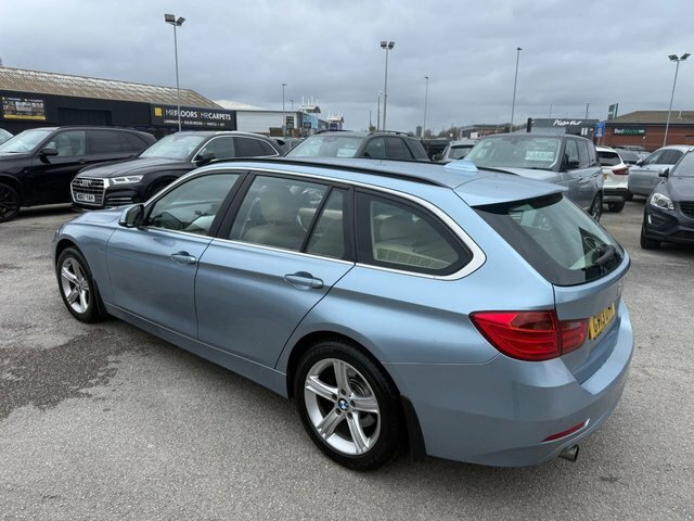 BMW 3 Series 320I Se Touring Blue #4