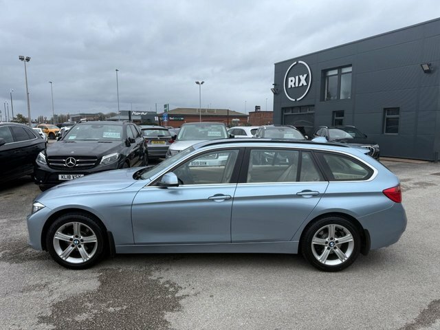 BMW 3 Series 320I Se Touring Blue #3