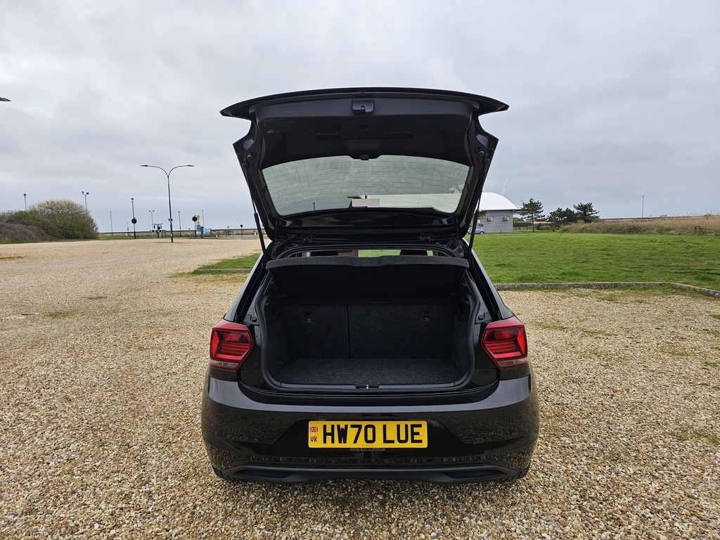 Volkswagen Polo Beats Tsi HW70LUE Black #6