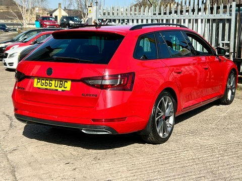 Skoda Superb Sportline Tdi Dsg PG66UBC Red #6