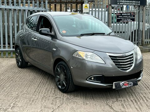 Chrysler Ypsilon Platinum FL64XZS Grey #2