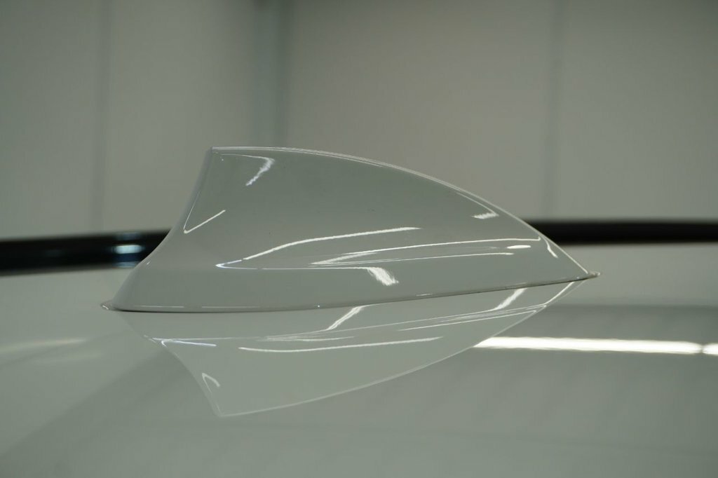 BMW 3 Series 2L M Sport YUI7033 White #6