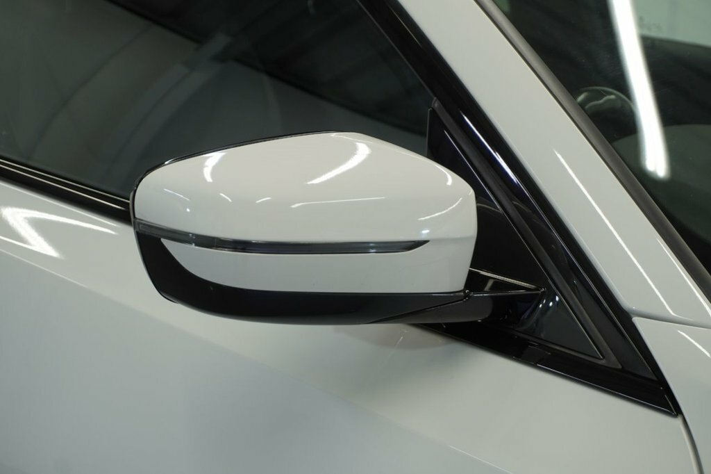 BMW 3 Series 2L M Sport YUI7033 White #4