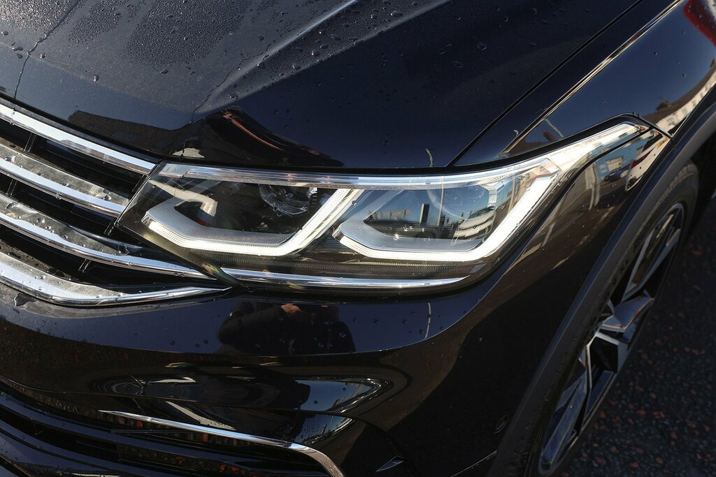 Volkswagen Tiguan 2023 Volkswagen Tiguan 1.4 R-line Tsi Dsg VXZ5315 Black #5