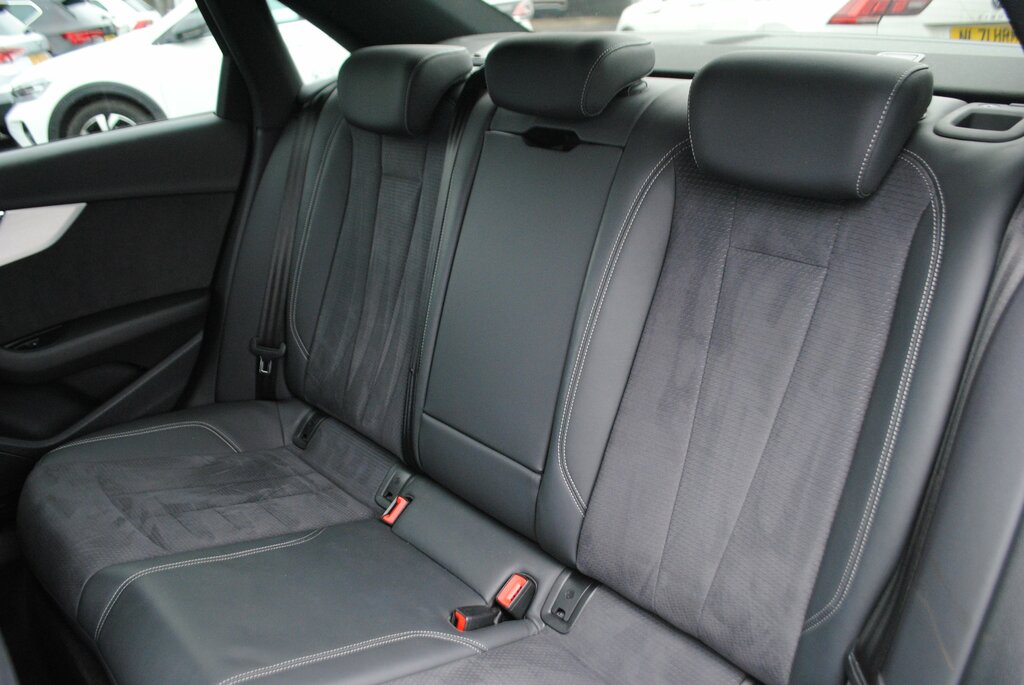 Audi A4 2023 Audi A4 2.0 Tfsi 150. S Line Mhev LP72PWF Green #5