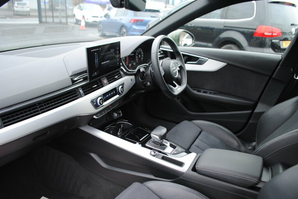 Audi A4 2023 Audi A4 2.0 Tfsi 150. S Line Mhev LP72PWF Green #4
