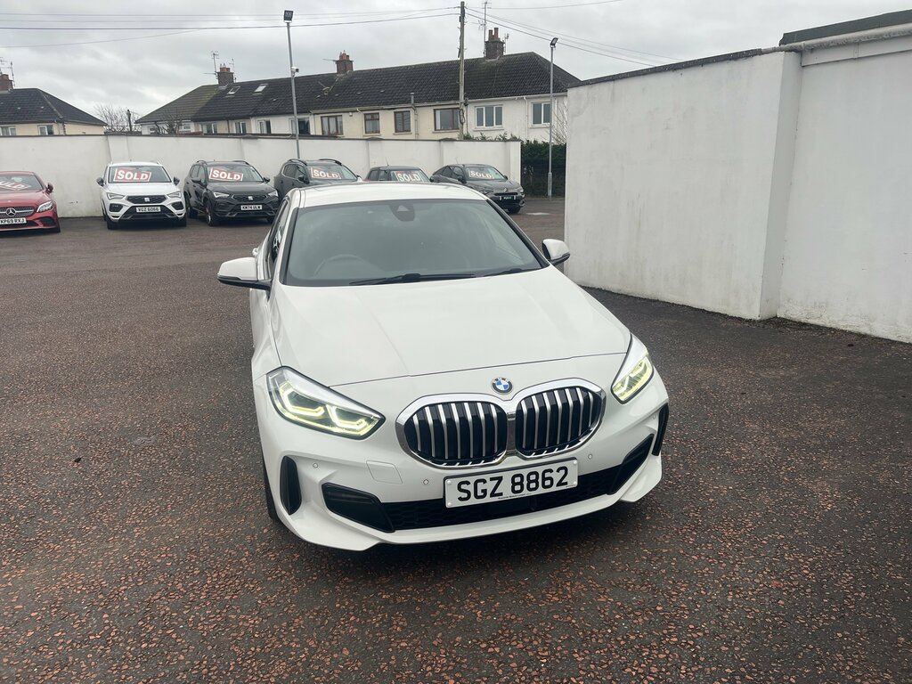 BMW 1 Series 2020 Bmw 1 Series 2.0 118D M Sport SGZ8862 White #4