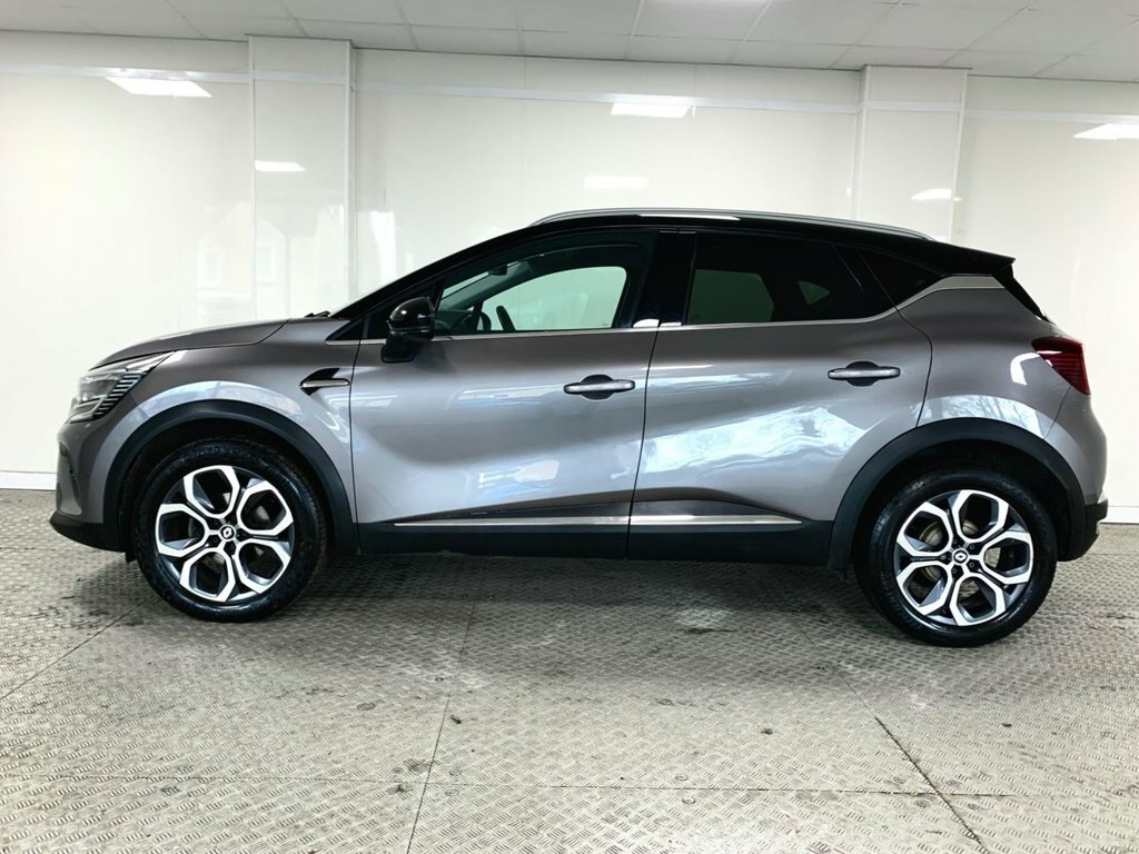 Renault Captur 1L Techno DY72VFC Grey #3