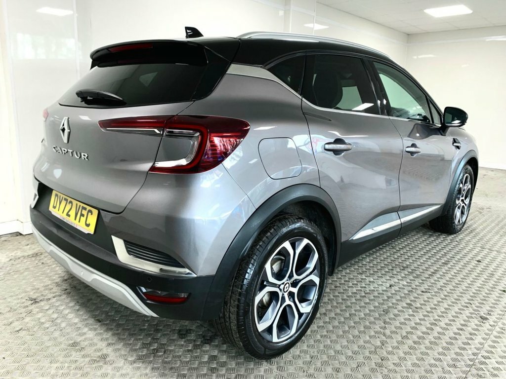 Renault Captur 1L Techno DY72VFC Grey #2